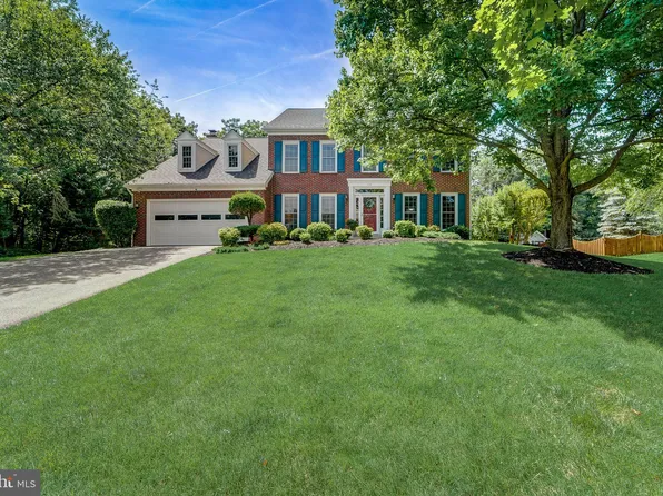 156 Longfellow Dr, Millersville, MD 21108