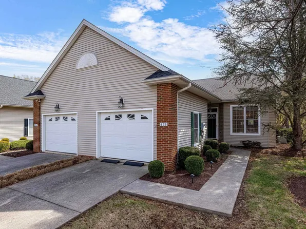 398 Spring Oaks Dr, Harrisonburg, VA 22801
