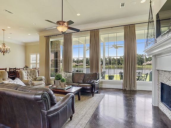 3rd image of 17232 Tugwell Ln