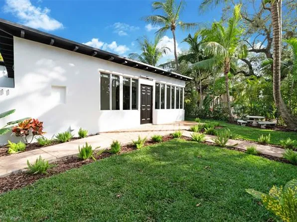 6411 SW 63rd Ct, South Miami, FL 33143