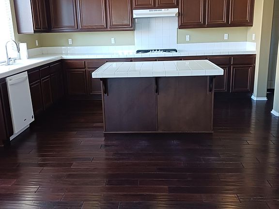 3rd image of 28364 Bay Ave