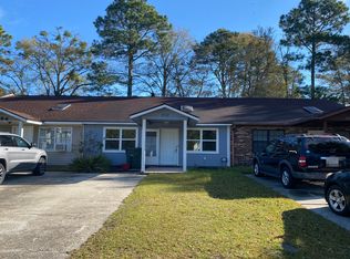 702 Sharon St, Hinesville, GA 31313