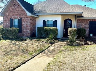 6016 Pepper Tree Dr, Alexandria, LA 71303