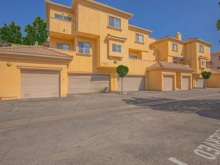 Colony Townhomes — Photo 25