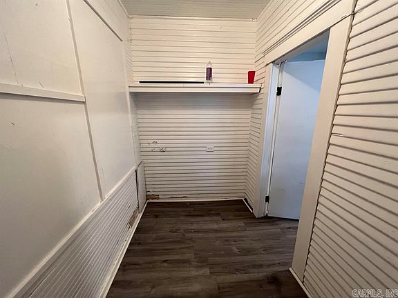 2nd image of 1320 W 24th St