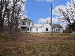 11 Mabry Rd, Bellflower, MO 63333