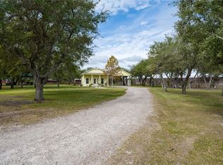 1630 16th St, Rockport, TX 78382