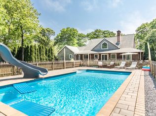 69 Norfolk Dr, East Hampton, NY 11937