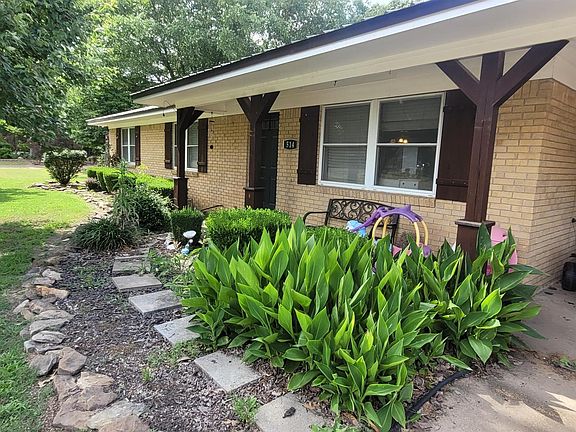 2nd image of 514 Reynolds Dr