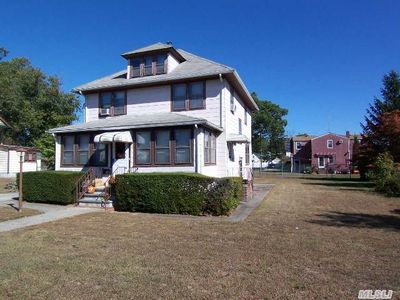 246 S 5th St, Lindenhurst, NY, 11757