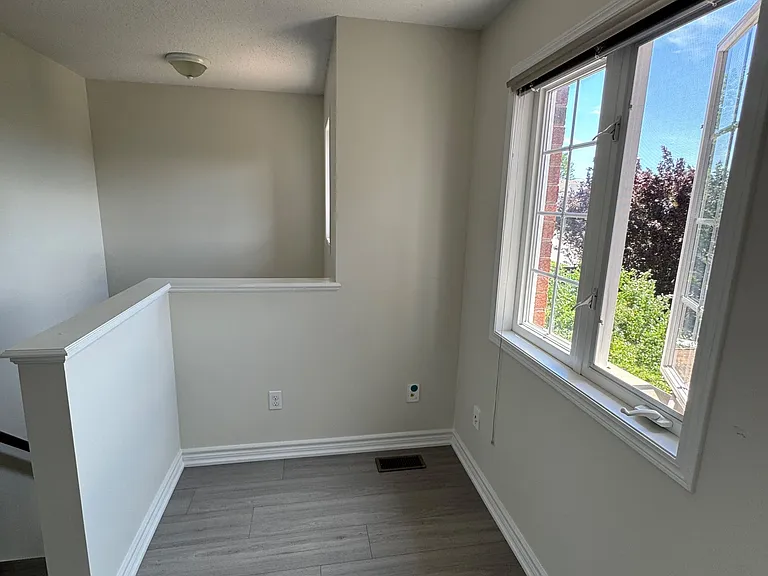 1111 Glenbourne Dr — Photo 17