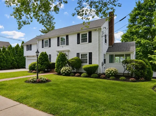 81 Brettwood Rd, Belmont, MA 02478