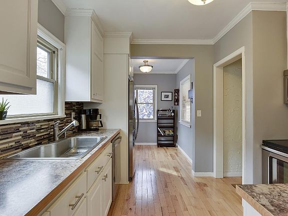 5th image of 4316 10th Ave S