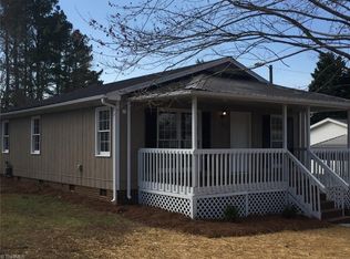 2434 Aaron St, Burlington, NC 27215