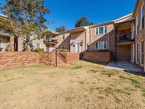 3rd image of 1010 Hickman Road #5b