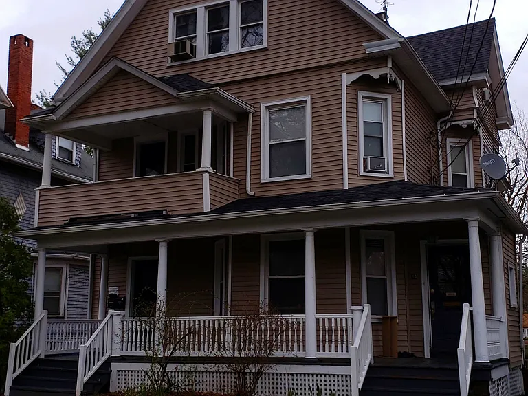 34 Sherman St — Photo 10