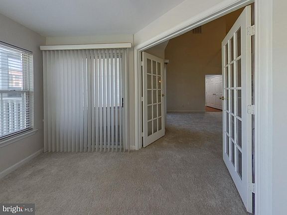 4th image of 6600 Lake Park Dr #2E