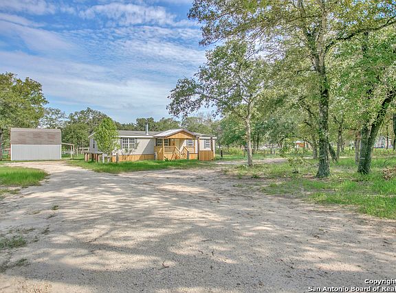 3rd image of 265 Oak Valley Dr
