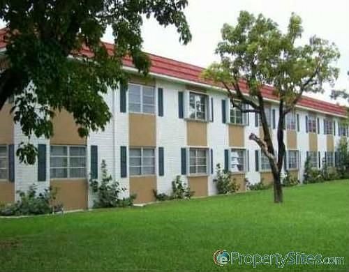 2nd image of 1950 N Andrews Ave APT 202D