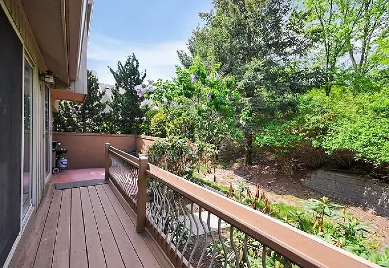 105 Kelly Dr — Photo 12