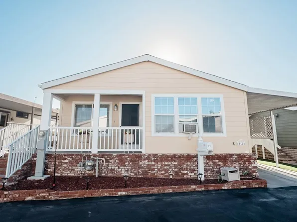 810 Eucalyptus Ln, Fountain Valley, CA 92708