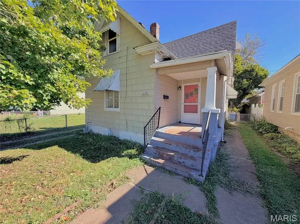 2226 Adams St, Granite City, IL 62040