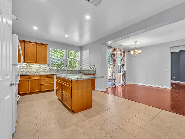 31788 Avenida Del Luna — Photo 7