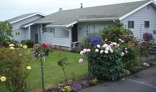 1st image of 848 Rocky Point Dr