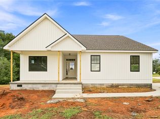 403 Anderson Ave, Westminster, SC 29693