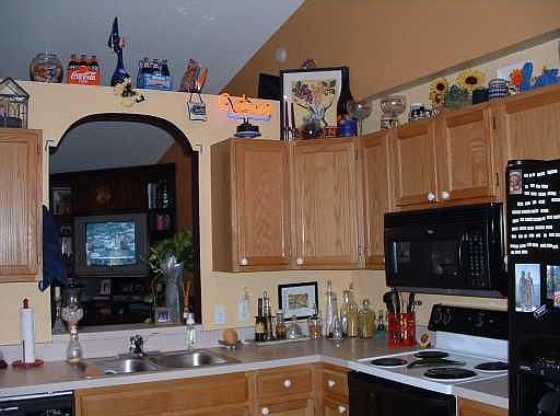 5th image of 25146 Niblic St
