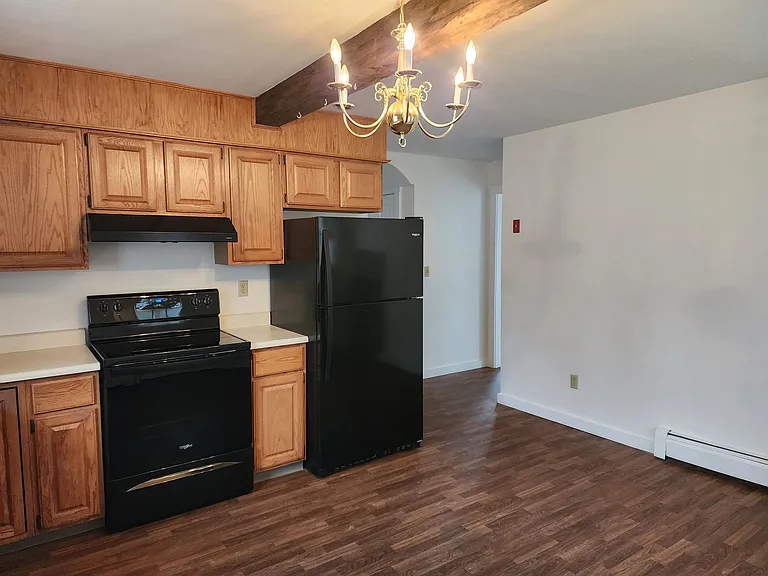 73 Pleasant St #1 — Photo 7