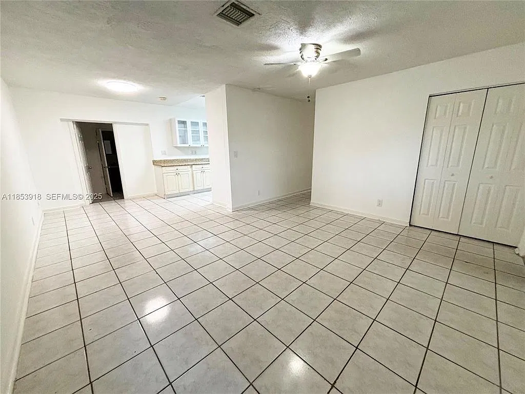 4 bed, 2.0 bath, 1368 sqft, $2,999 — Photo 3