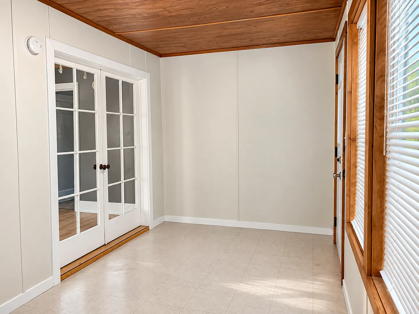 Adorable 3-Bedroom Home for Rent! — Photo 3