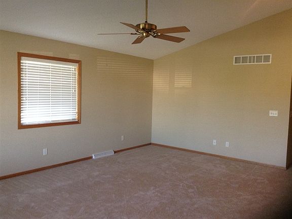 2nd image of 1204 Lily Ave