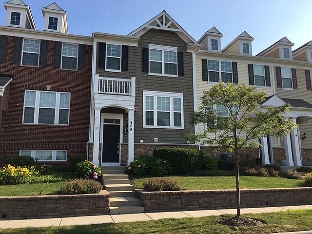 1st image of 806 E Wing St