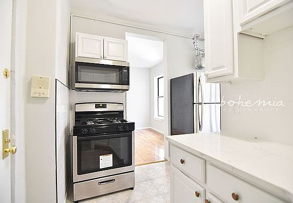 3rd image of 215 W 145th St #61