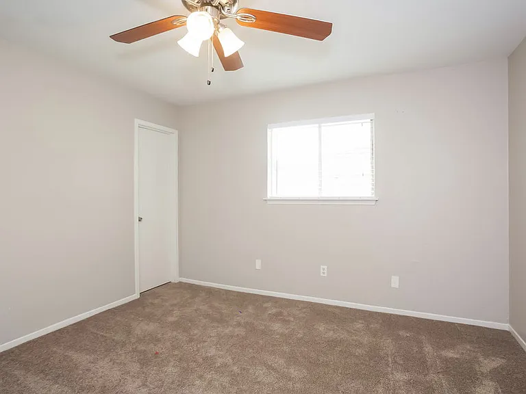 1817 Wren Dr — Photo 8