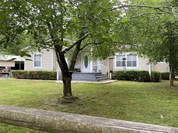 246 Sunrise Ln, Chatsworth, GA 30705