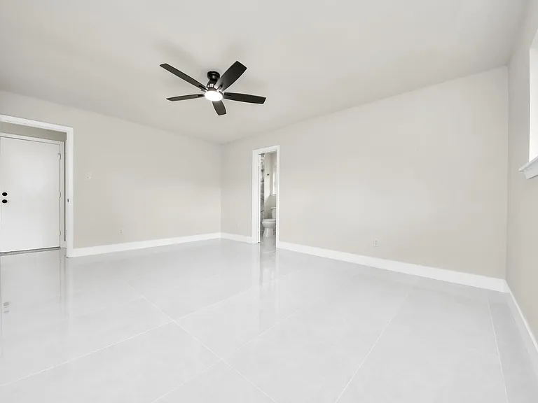 7403 Shady Arbor Ln — Photo 23