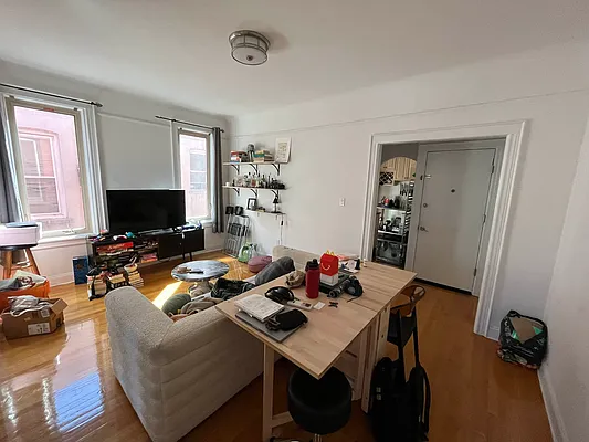 Rented by Voro, LLC | media 10