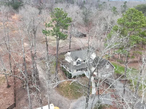 680 E Valley Rd NE, Rydal, GA 30171