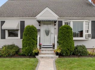 86 Bacon St, Pawtucket, RI 02860