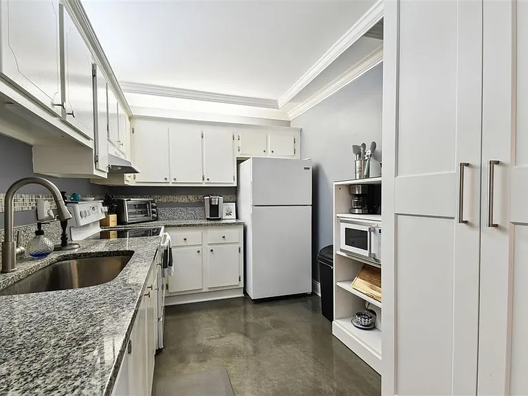 255 Dolphin Point #207 — Photo 9