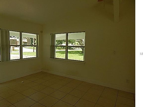 3rd image of 787 S Waterview Dr