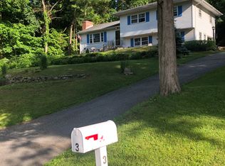 3 Warwick Dr, New Milford, CT 06776