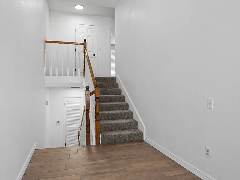 604 Upson Dr — Photo 13