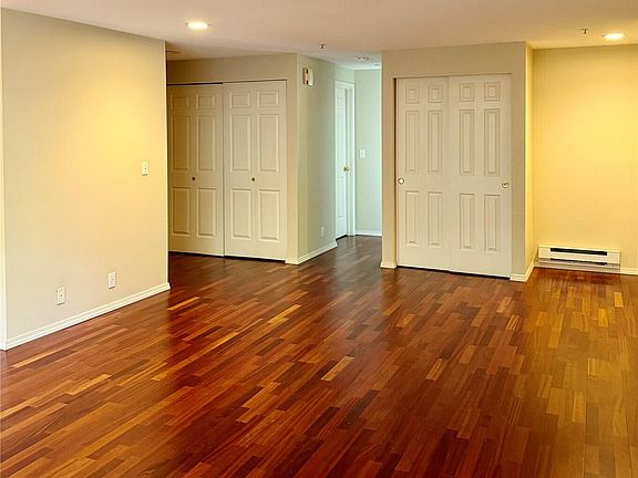 5th image of 4421 249th Terrace SE #11-202