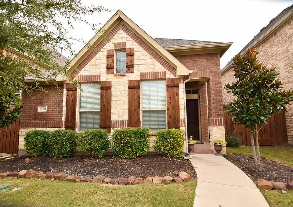 1708 Estacado Dr