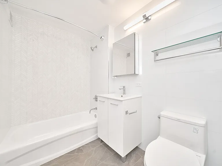 160 Riverside Blvd #9U — Photo 20
