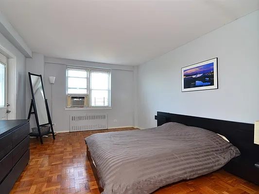 Sold by Re/Max In The City | media 17